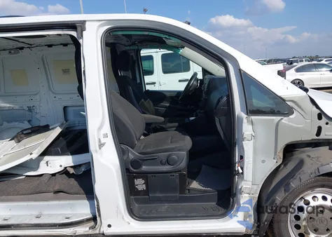 2016 Mercedes-Benz Metris z USA, uszkodzony, nr VIN WD3PG2EA2G3095994